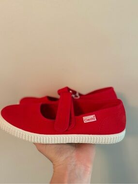 Cienta Red Canvas Mary Jane Sneakers with White Sole